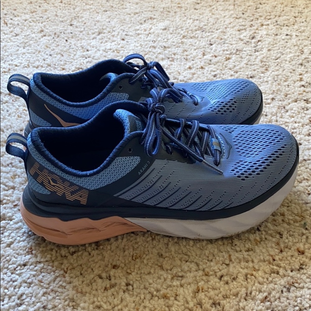 Hoka running shoes - Arahi 3